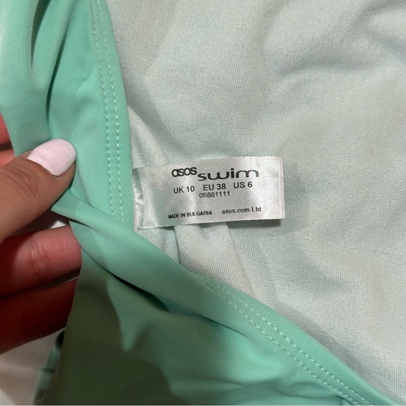 ASOS one piece - Picture 3 of 4